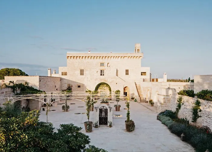 Hotel Masseria Trapana 5*